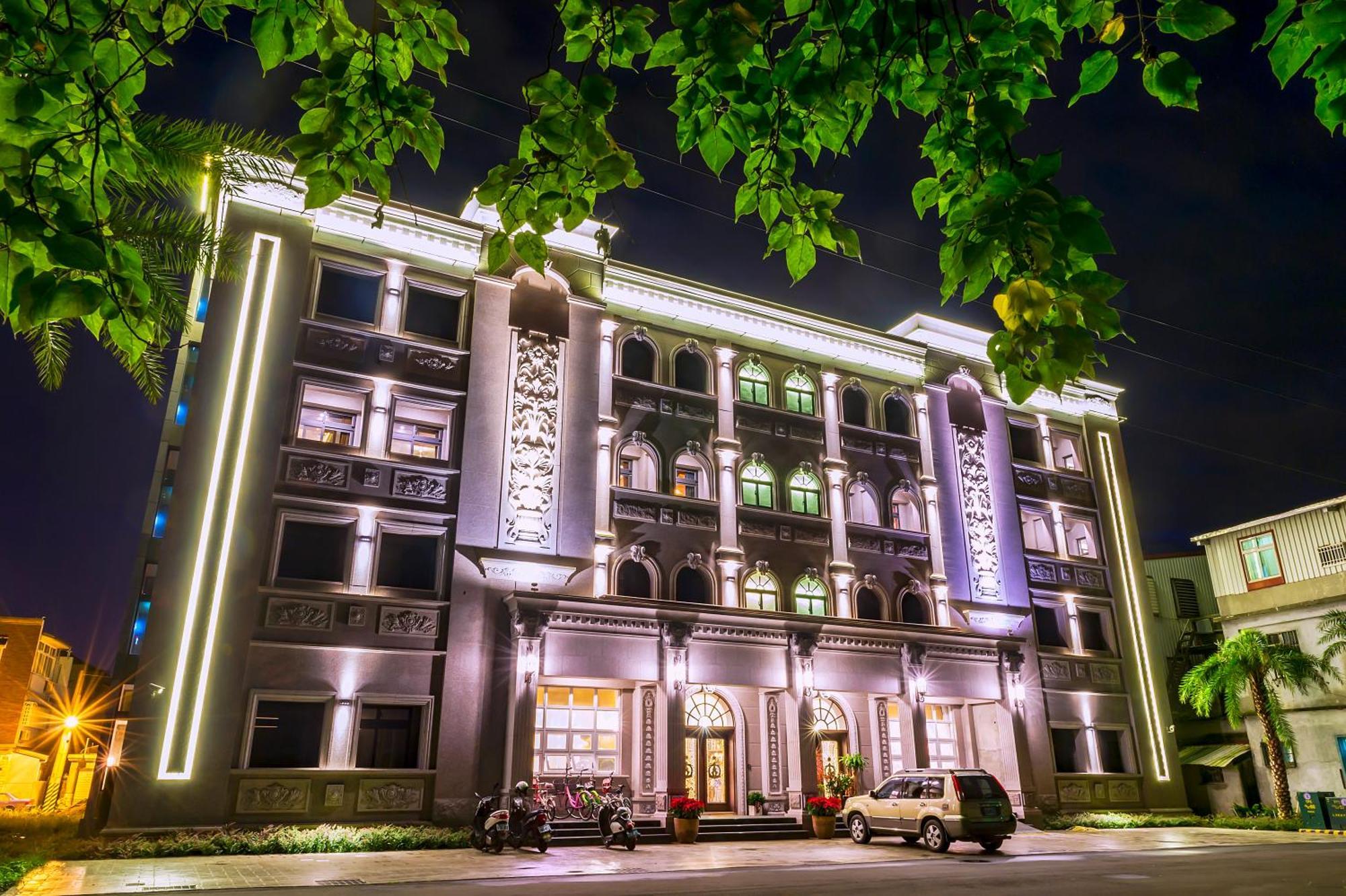 Buckingham Palace B&B Beipu Exterior photo